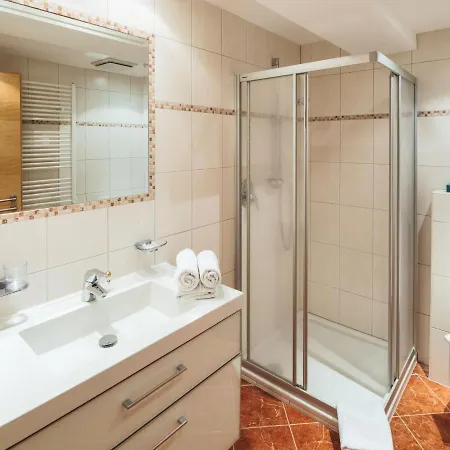 Ladis-5 By Interhome アパート